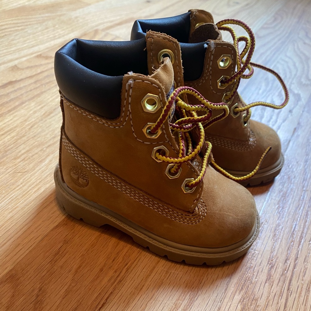 Toddler timberland boots size 4